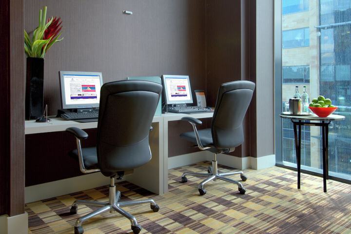 Business Center 254 of 260