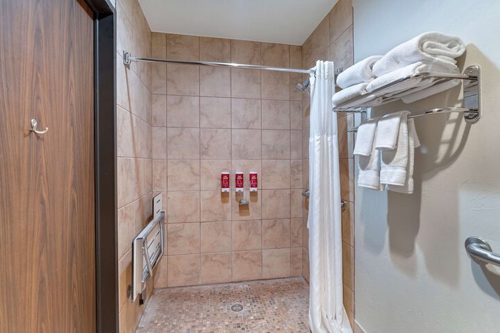 Room 33 of 53