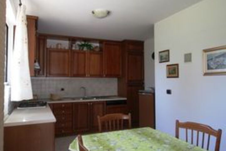 Room 12 of 20