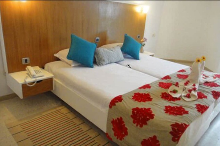 Room 4 of 21