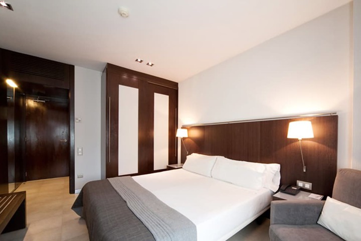 Room 13 of 41