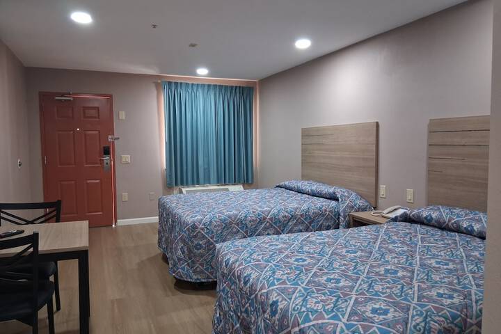 Room 10 of 16