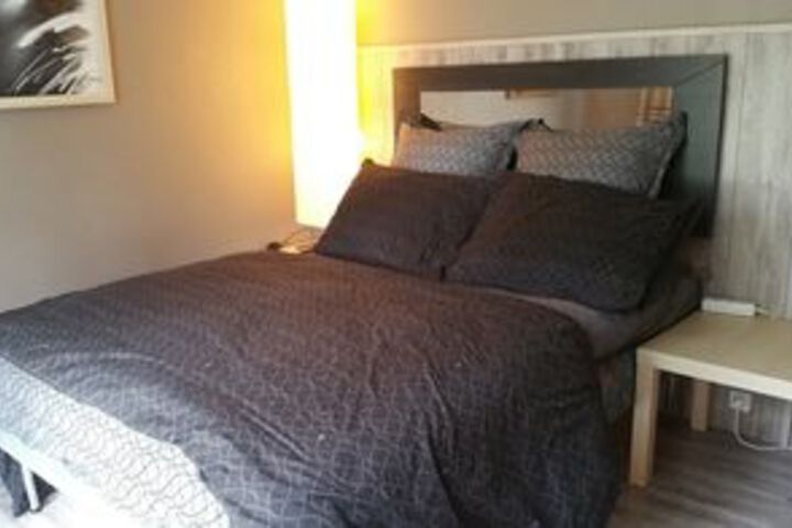 Room 10 of 21