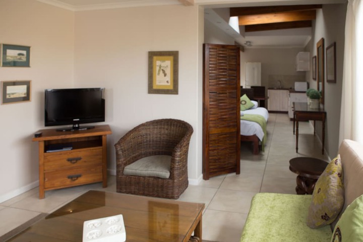 Room 15 of 34