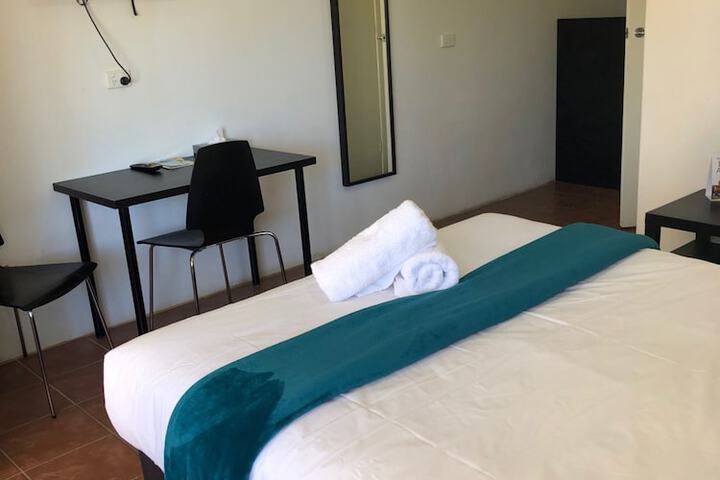 Room 4 of 35