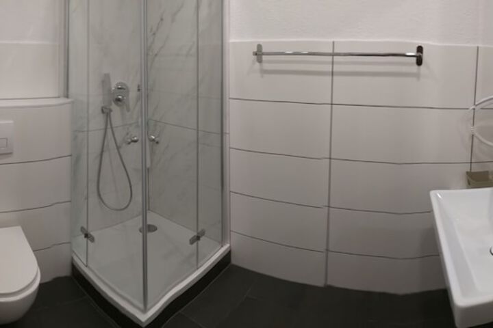 Room 15 of 25