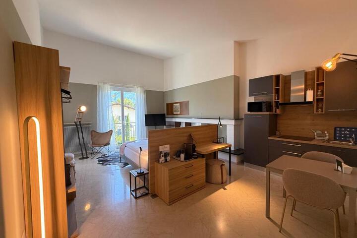 LA VILLA - Studios & Rooms - SQH Member