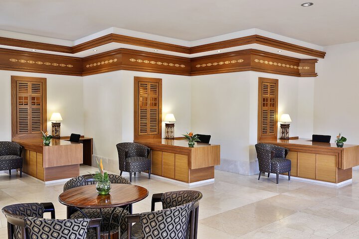 Hotel 2 of 326