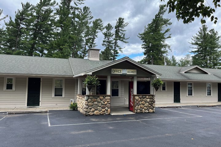 Property Grounds 77 of 83