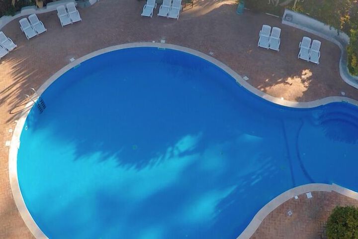 Hotel Pool
