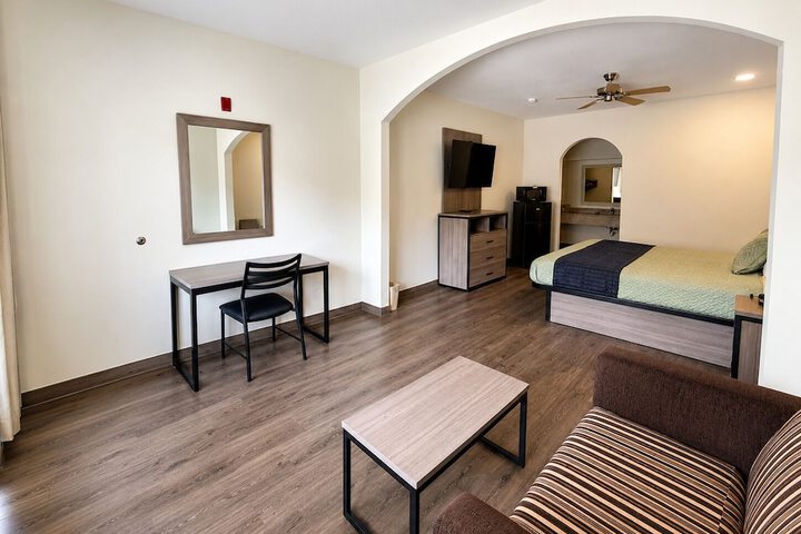 Room 7 of 24