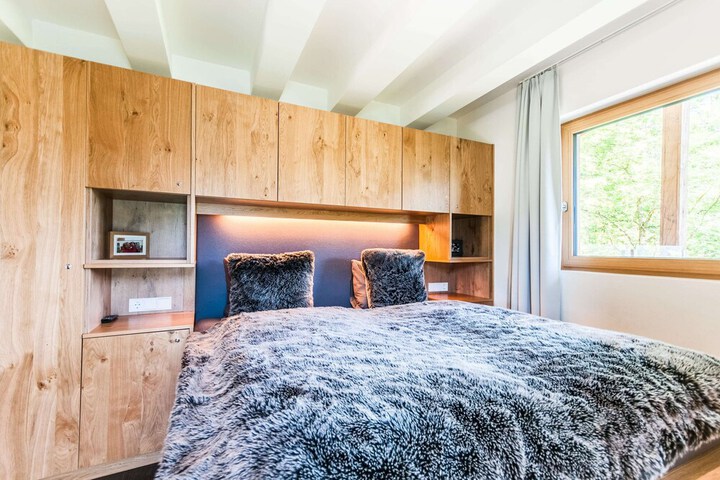 Room 3 of 37