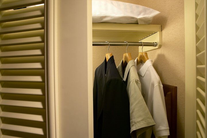 Room 2 of 98