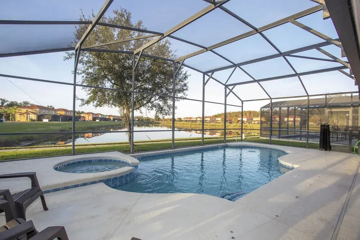 Pool 16 of 28