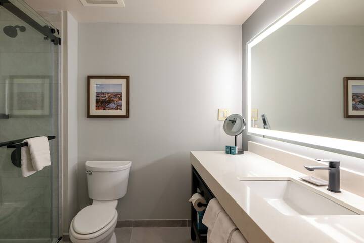Room 44 of 56