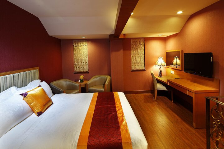 Room 17 of 47