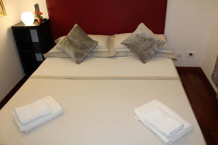 Room 32 of 47