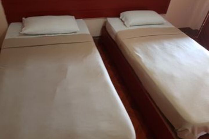 Room 11 of 26