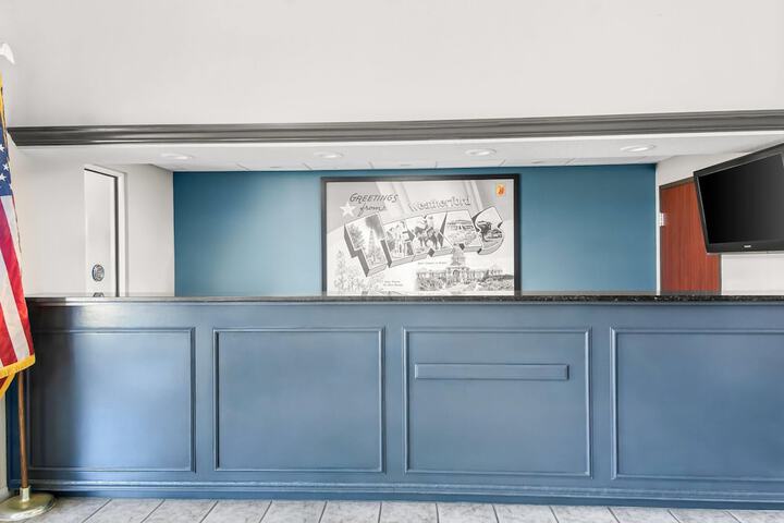 Hotel Interior 4 of 33