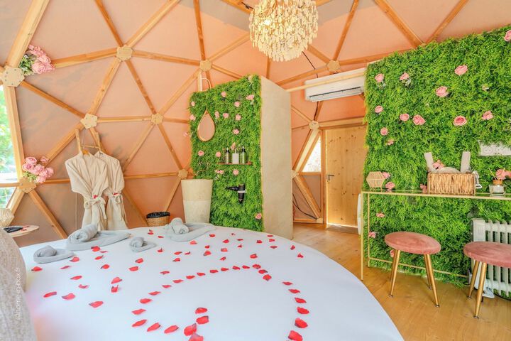 Room 13 of 36