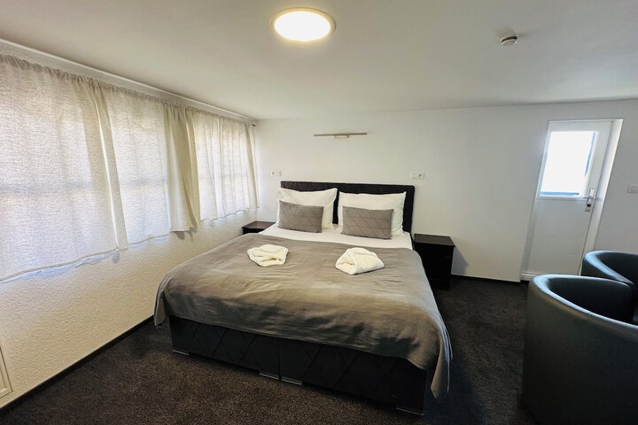 Room 40 of 167