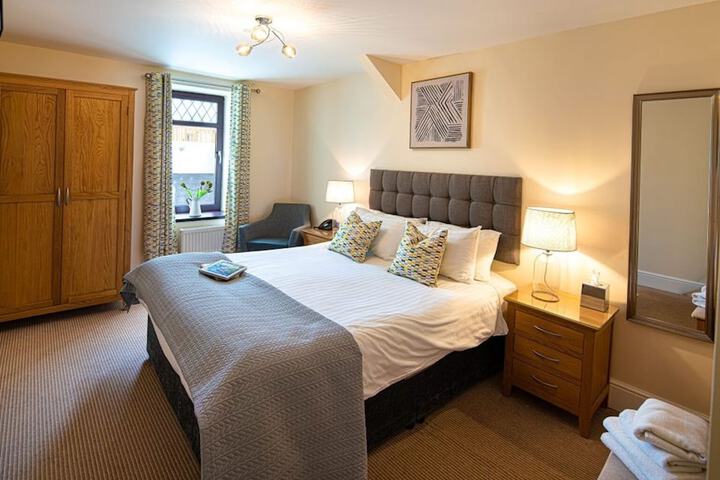 Room 11 of 26
