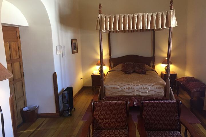 Room 40 of 65