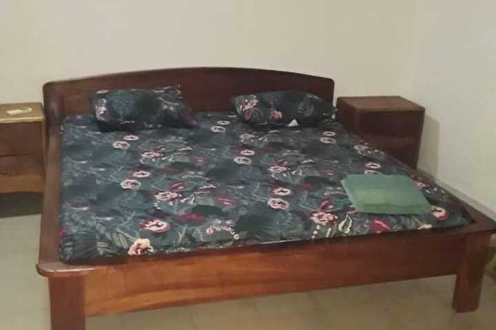 Room 8 of 20