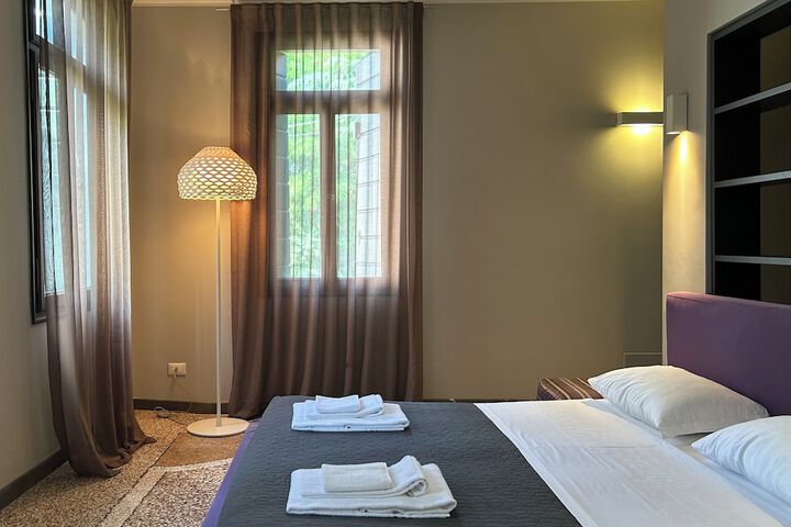 Room 18 of 42
