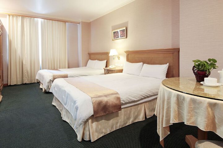 Room 5 of 40