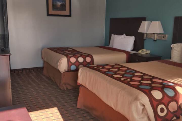 Room 12 of 34