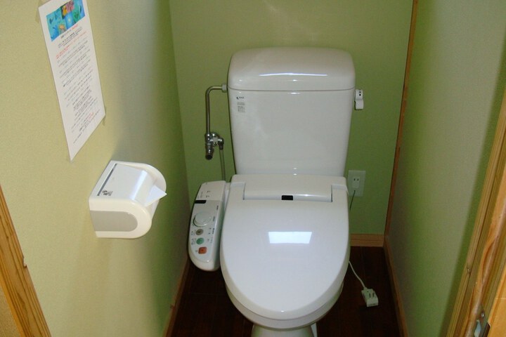 Room 6 of 22