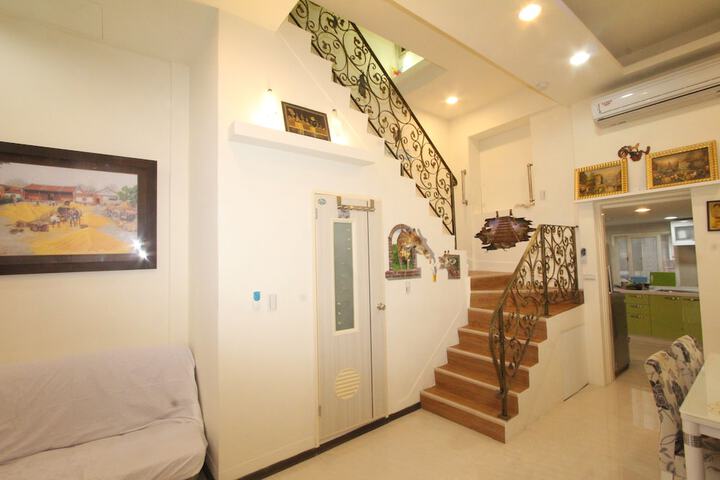 Room 178 of 246
