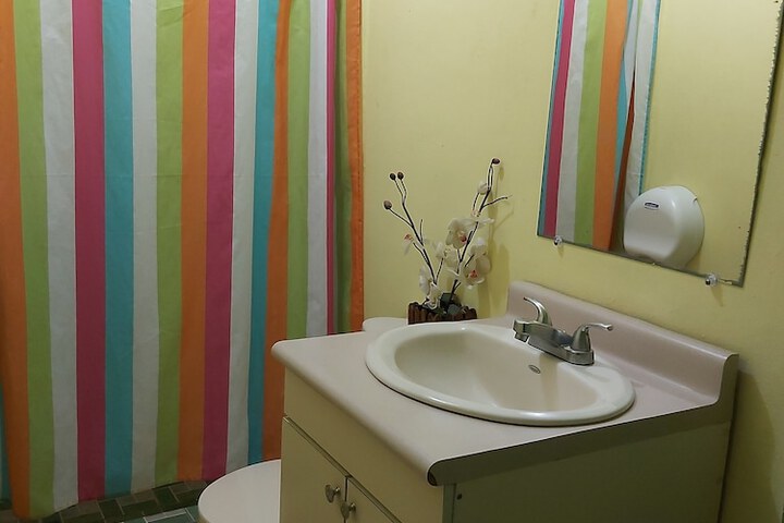 Room 16 of 25