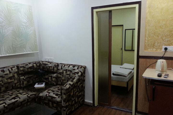 Room 4 of 34