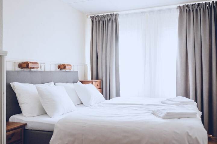 Room 7 of 31