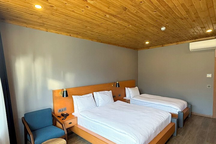 Room 27 of 151