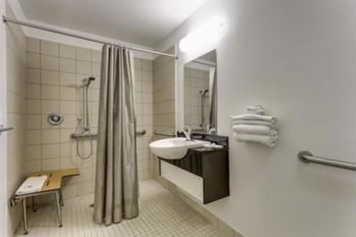 Room 2 of 24