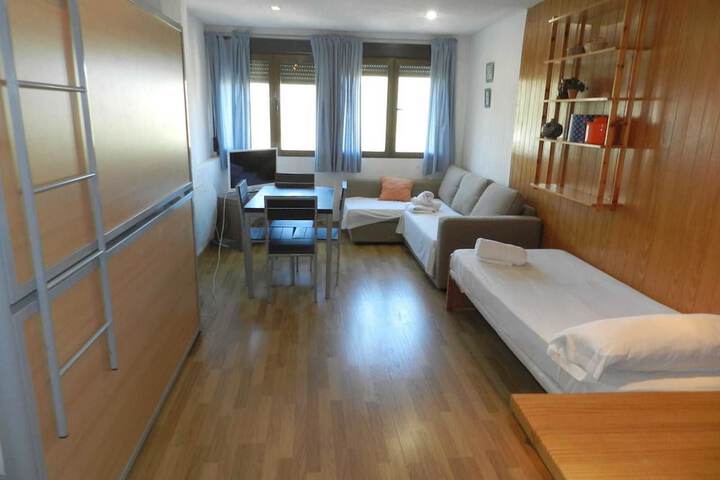 Room 16 of 35