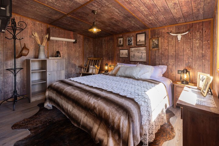 Room 2 of 29