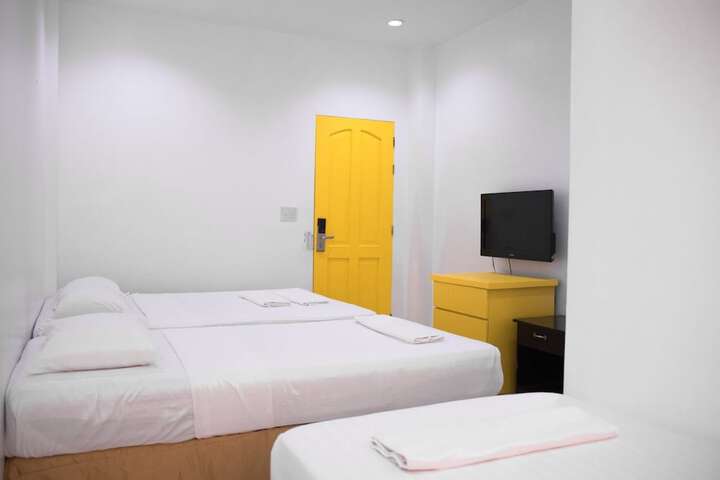 Room 16 of 29
