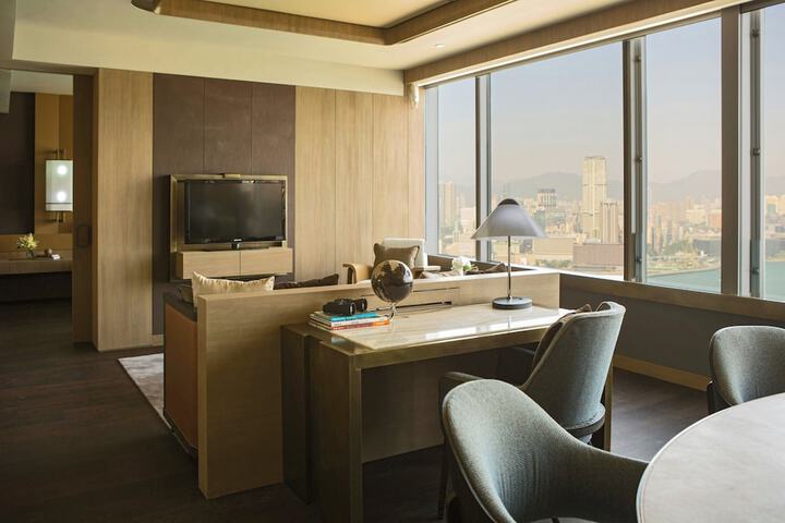Room 36 of 119