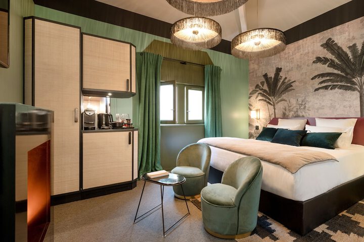 Room 194 of 285