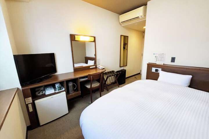 Room 5 of 23