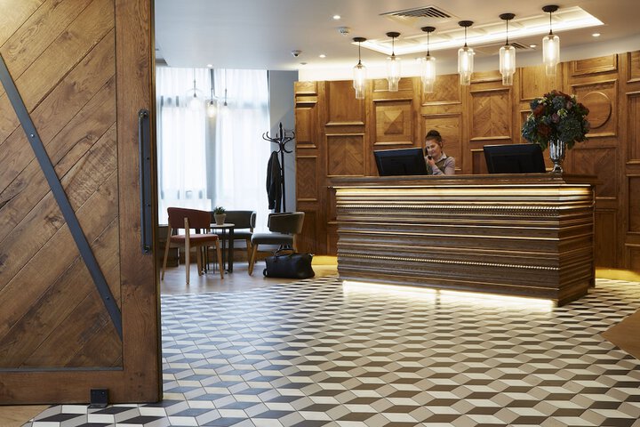 Hotel 80 of 90