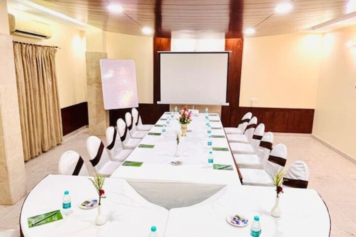 Ballroom/Hall 29 of 46