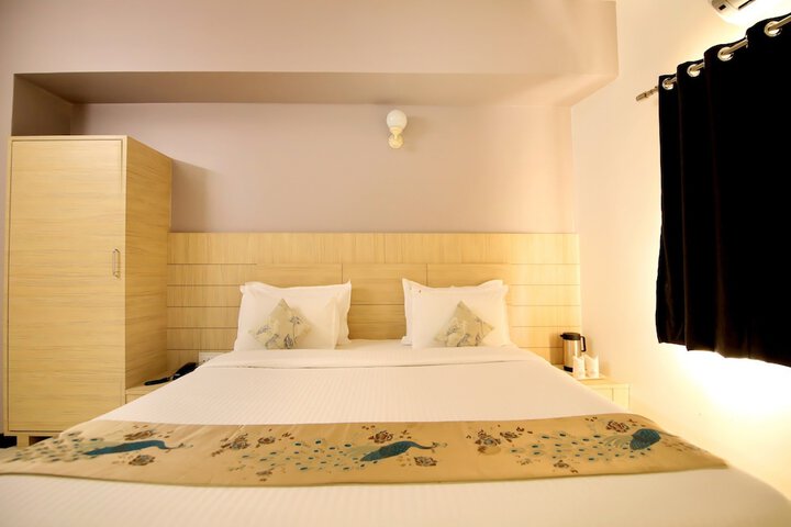 Room 2 of 12