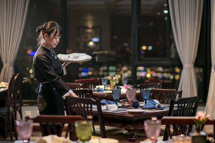 Dining 83 of 133
