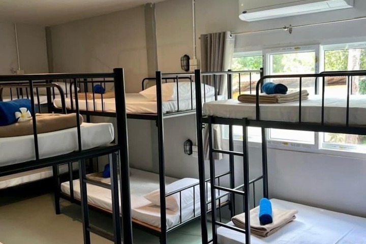 Room 11 of 25