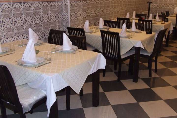 Dining 35 of 45